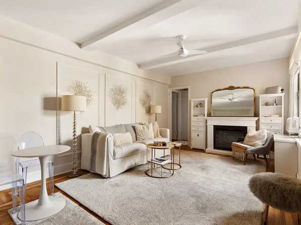 74 West 68th Street 7F image 2 of 6