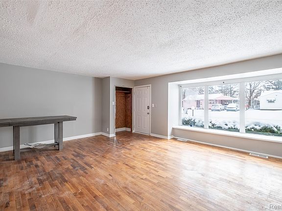 4th image of 1828 Tebo St