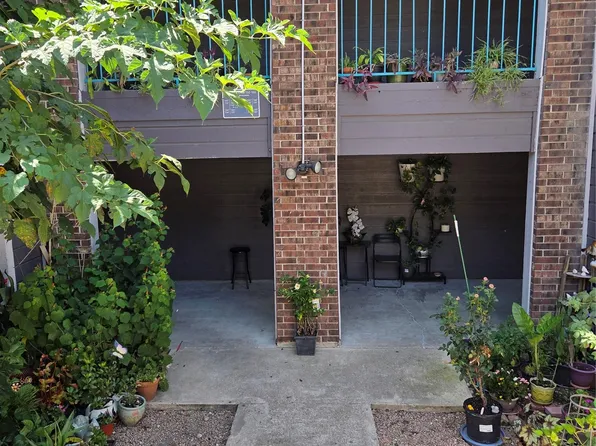 1840 Burton Dr APT 142, Austin, TX 78741