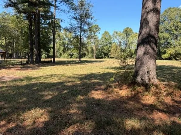 395 Crossgate Dr, Russellville, AR 72802