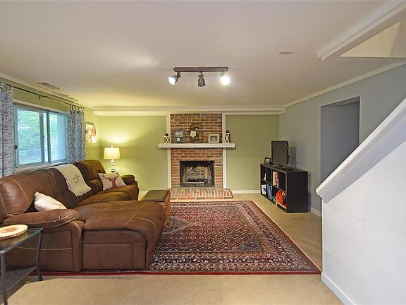 4th image of 252 Village Creek Dr