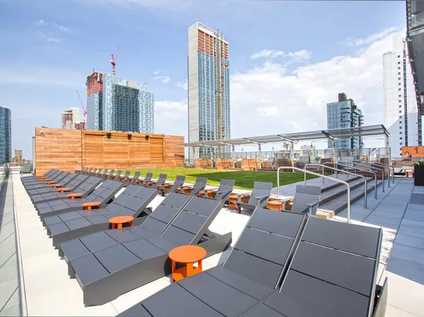 43-25 Hunter Street image 15 of 23