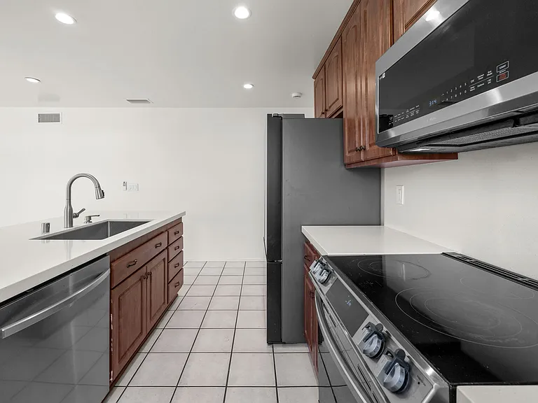 5892 Oak Meadow Dr — Photo 13