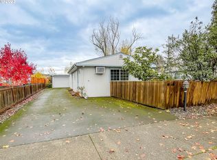 1301 NW Keasey St, Roseburg, OR