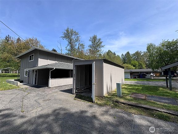5th image of 13912 SE Newport Way