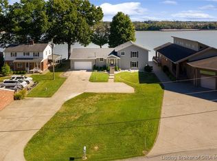 9 Arctic Spgs, Jeffersonville, IN 47130