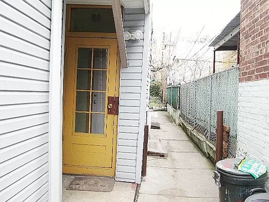 3rd image of 630 Humboldt St #1