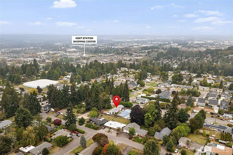 3rd image of 602 & 606 Alexander Avenue