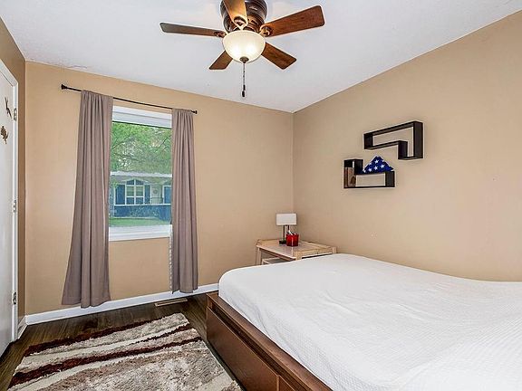 4th image of 409 Creach Dr