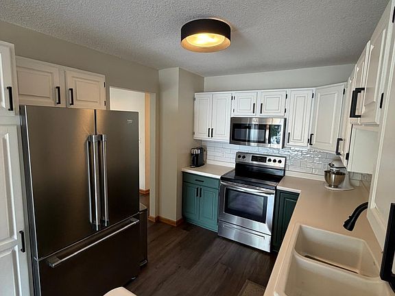 3rd image of 3523 Cory Ln