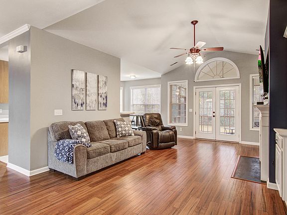 3rd image of 4880 Law Blvd