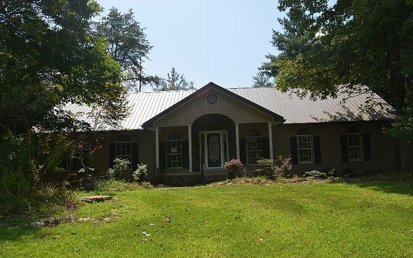 1st image of 820 Shenandoah Dr