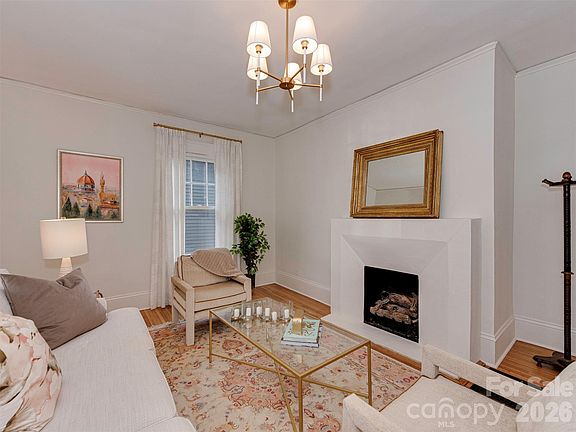 5th image of 720 Clement Ave