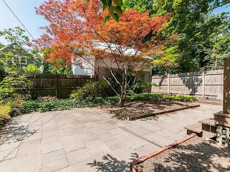 220 Harvard St #1 — Photo 12