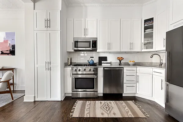 Sold by Compass | media 2