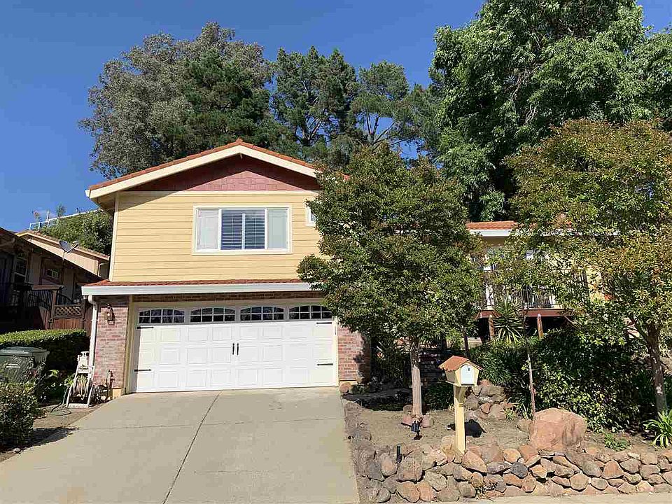 1st image of 353 Holiday Hills Dr