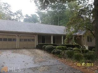 5403 Fieldgreen Dr, Stone Mountain, GA