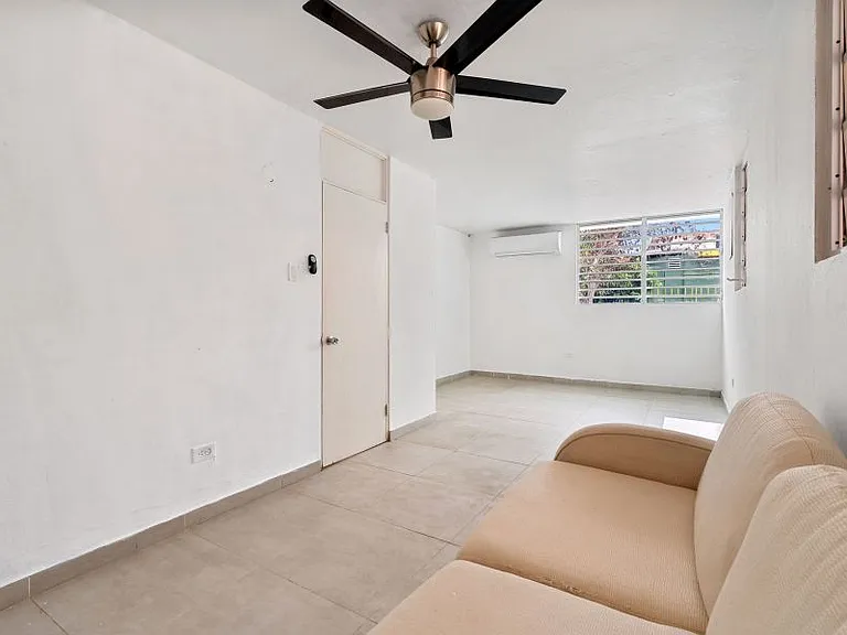 Urb Crown Hills 127 Calle Carite — Photo 34