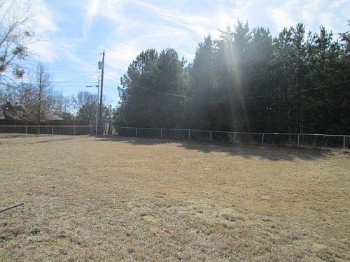 3rd image of 547 Oakhill Pl