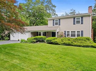 40 Sage Dr, Warwick, RI 02886