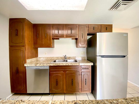 3rd image of 6810 N 35TH Avenue #L