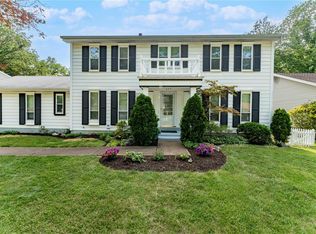629 Oak Path Dr, Ballwin, MO