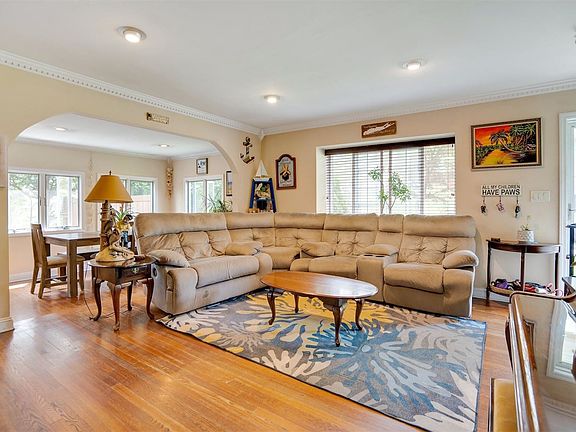 4th image of 119 Woodview Rd