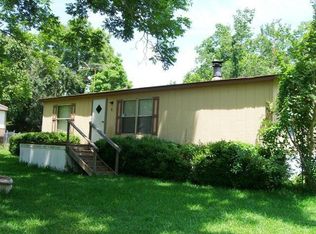 76 Suzanne Ln, Thomasville, GA 31757