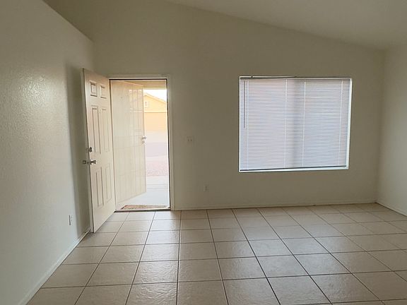 5th image of 9329 E Carmel Ave