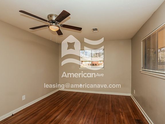 689415_002_wm_-_living_room_13508860.jpg