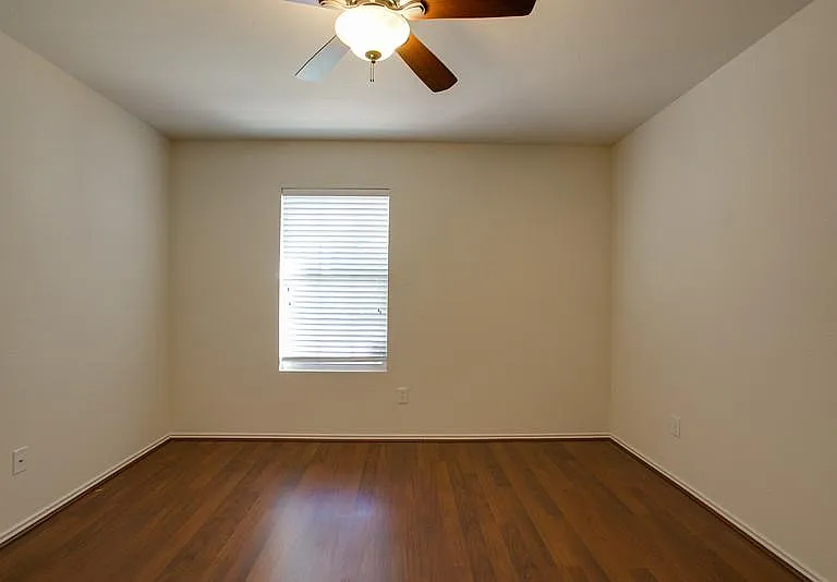 4541 Martingale View Ln — Photo 21