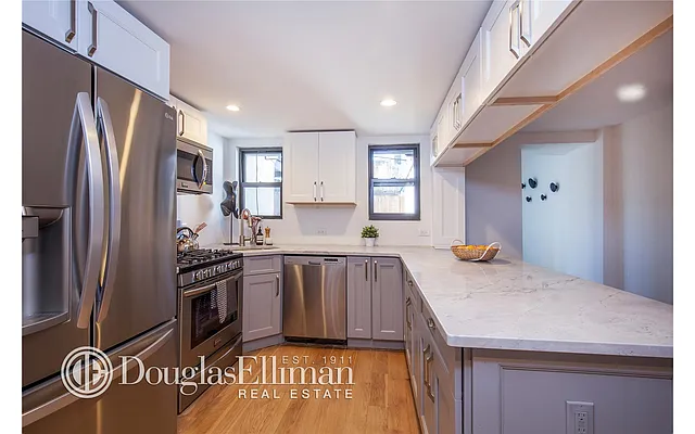Sold by Douglas Elliman | media 15