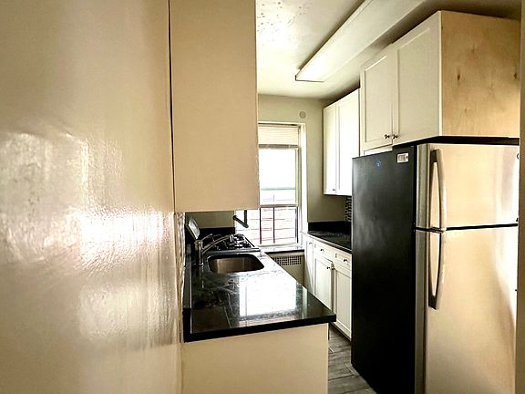 2nd image of 6864 Yellowstone Blvd APT A54