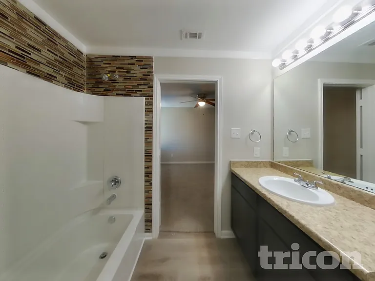 7538 Bowdre — Photo 10