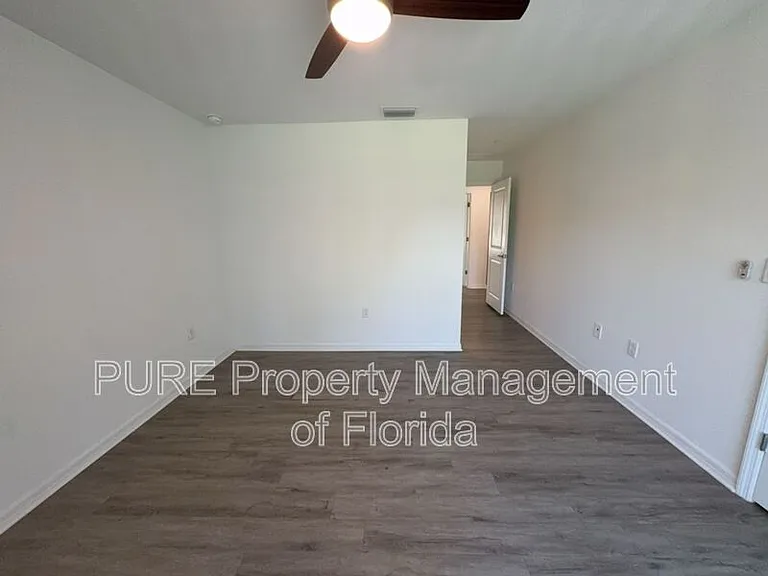 339 NE Sanchez Ave #103 — Photo 22