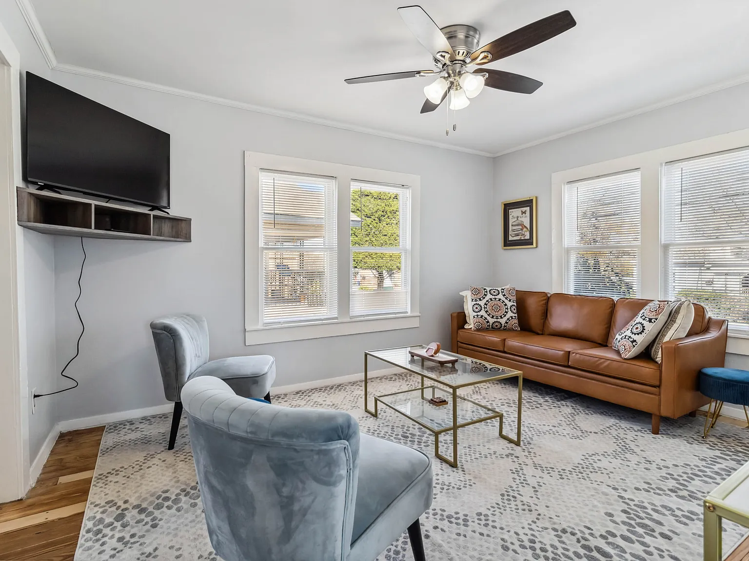 2 bed, 1184 sqft, $2,000 — Photo 2