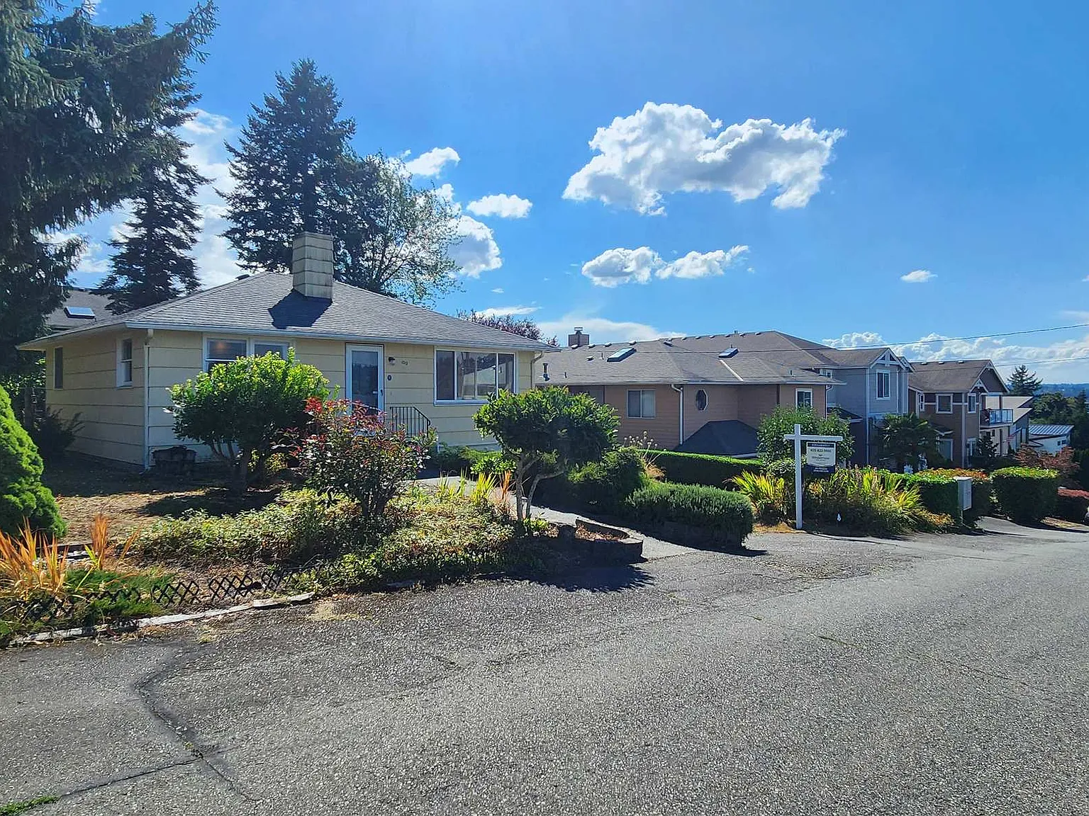 2 bed, 920 sqft, $3,500 — Photo 2
