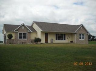 570 Arlington Dr, Caro, MI 48723