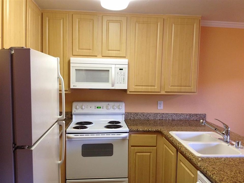 2nd image of 589 N Johnson Ave Unit 137