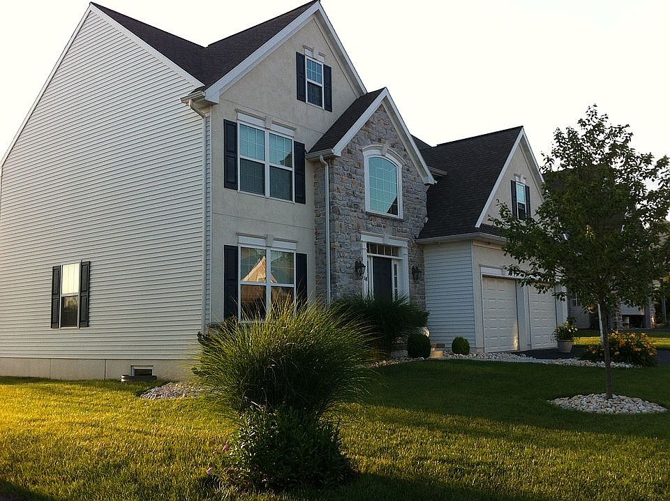 2nd image of 18 Michael Ln