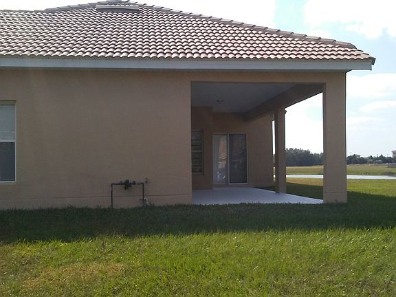 4th image of 3700 Greencrest Ct