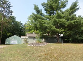 522 N Michigan Ave, Wellston, MI 49689