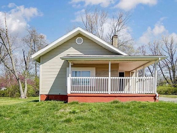 3rd image of 4601 Blueberry Ave