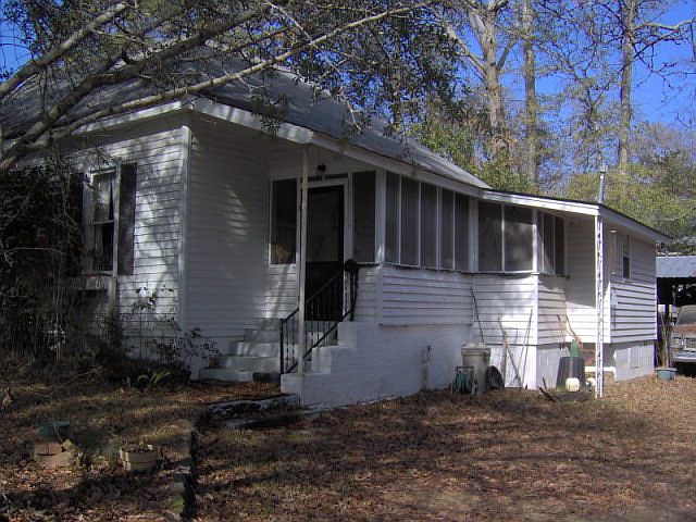 2nd image of 409 Sanford Ave