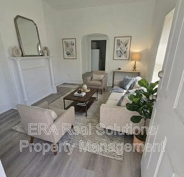 950 McAllister Ave — Photo 1