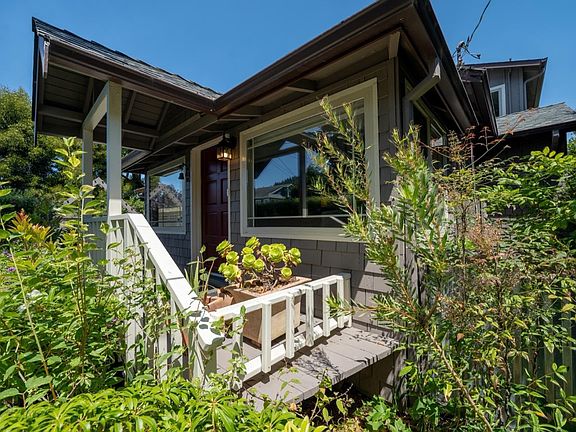 2nd image of 443 Reina Del Mar Ave