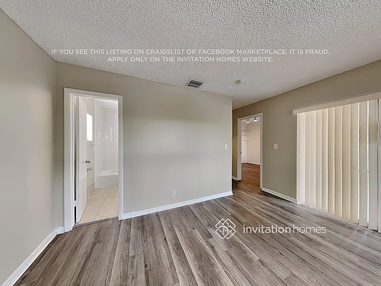6864 NW 28th Ave — Photo 11