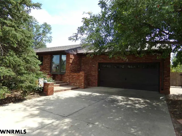 602 E 35th St, Scottsbluff, NE 69361