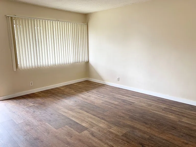 7318 Newlin Ave #3/4 — Photo 8