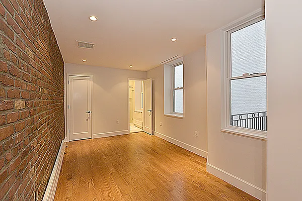 Rented by Weinstein Realty Group | media 50